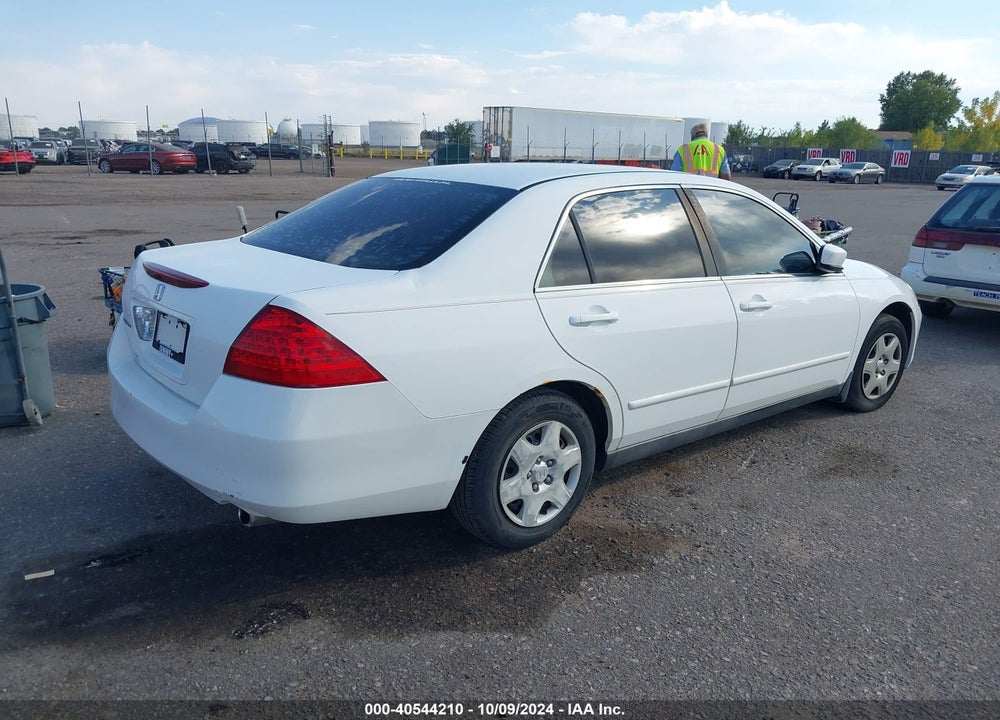 2007 HONDA ACCORD VIN: 1HGCM56437A008902
