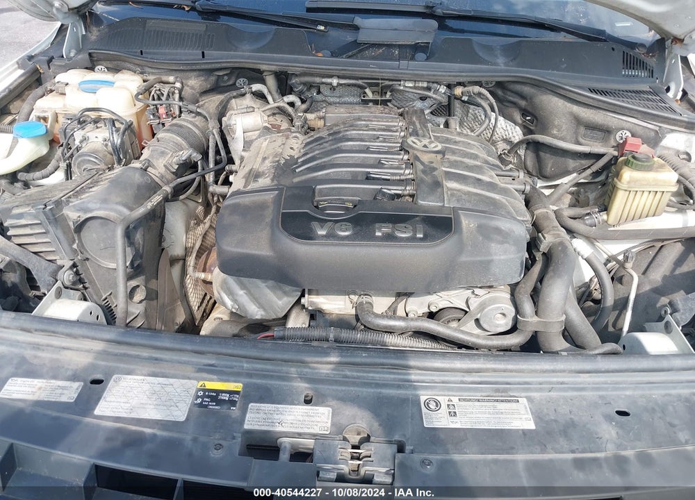 2014 VOLKSWAGEN TOUAREG 3.6L SPORT VIN: WVGEF9BP3ED005630