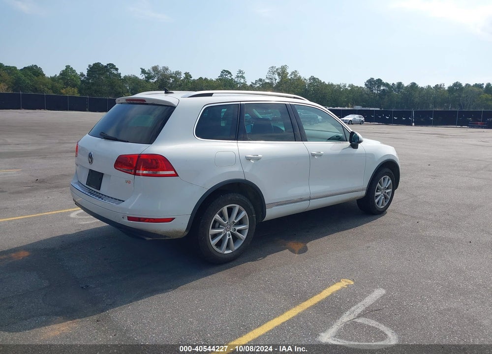 2014 VOLKSWAGEN TOUAREG 3.6L SPORT VIN: WVGEF9BP3ED005630