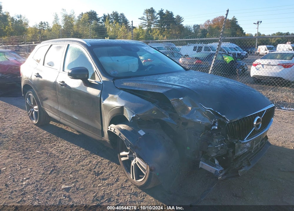 2018 VOLVO XC60 T5 MOMENTUM VIN: YV4102RK4J1021009