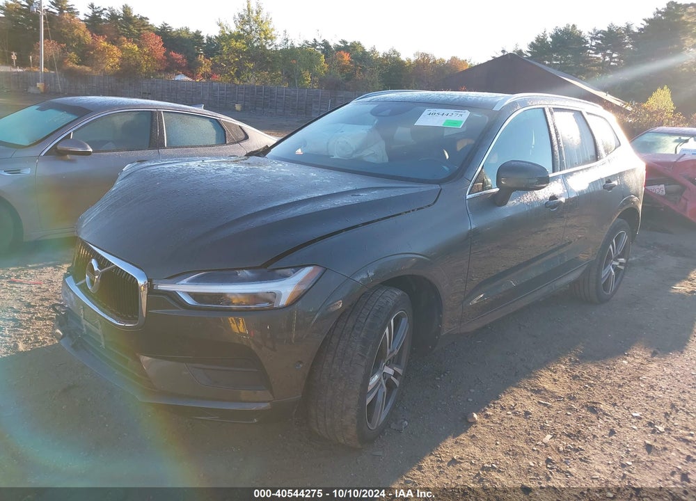 2018 VOLVO XC60 T5 MOMENTUM VIN: YV4102RK4J1021009