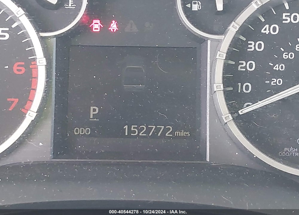 2014 TOYOTA TUNDRA SR5 5.7L V8 VIN: 5TFUW5F17EX352987