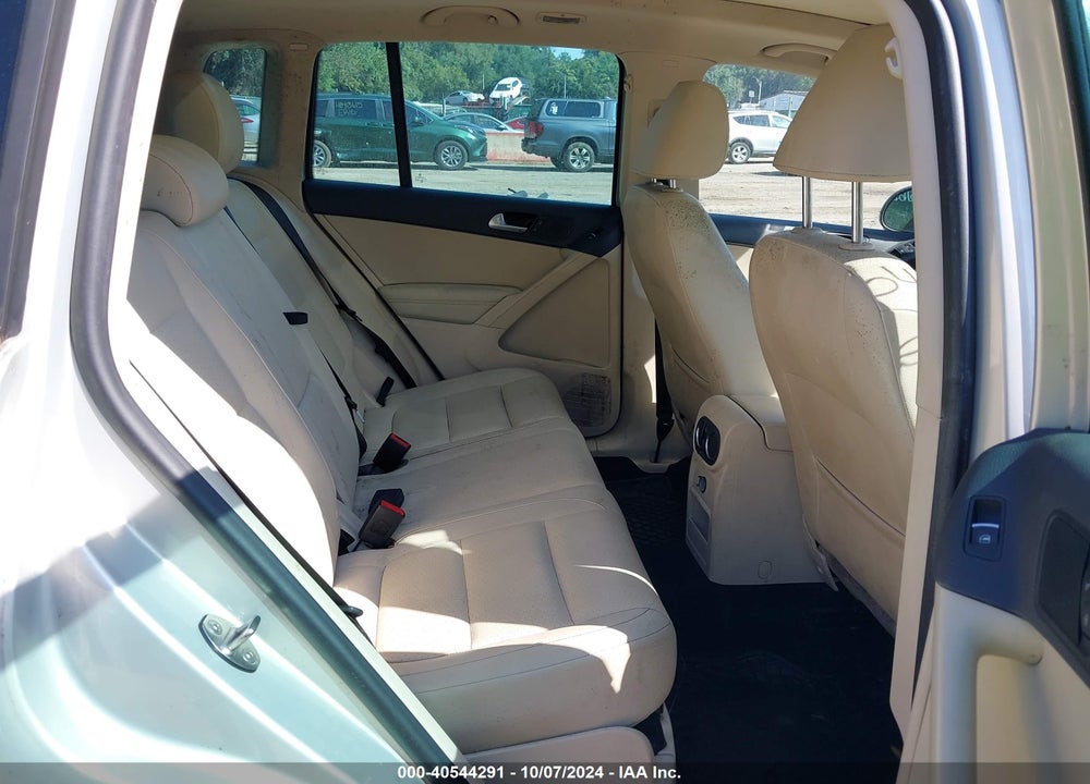 2013 VOLKSWAGEN TIGUAN SE VIN: WVGAV3AXXDW624468
