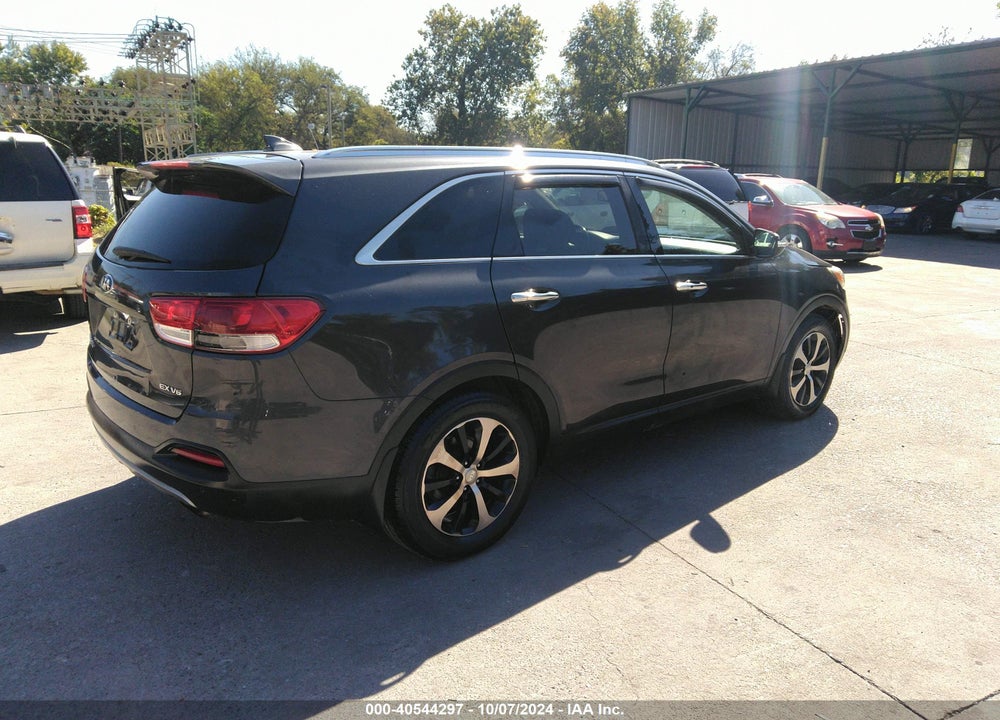 2017 KIA SORENTO 3.3L EX VIN: 5XYPH4A5XHG313765