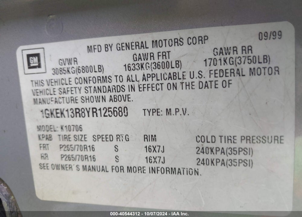 2000 GMC YUKON DENALI VIN: 1GKEK13R8YR125680