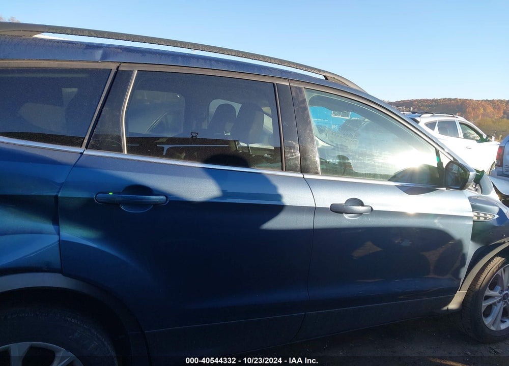 2018 FORD ESCAPE SE VIN: 1FMCU9GD2JUA70328