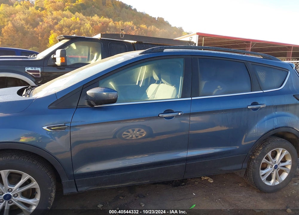 2018 FORD ESCAPE SE VIN: 1FMCU9GD2JUA70328