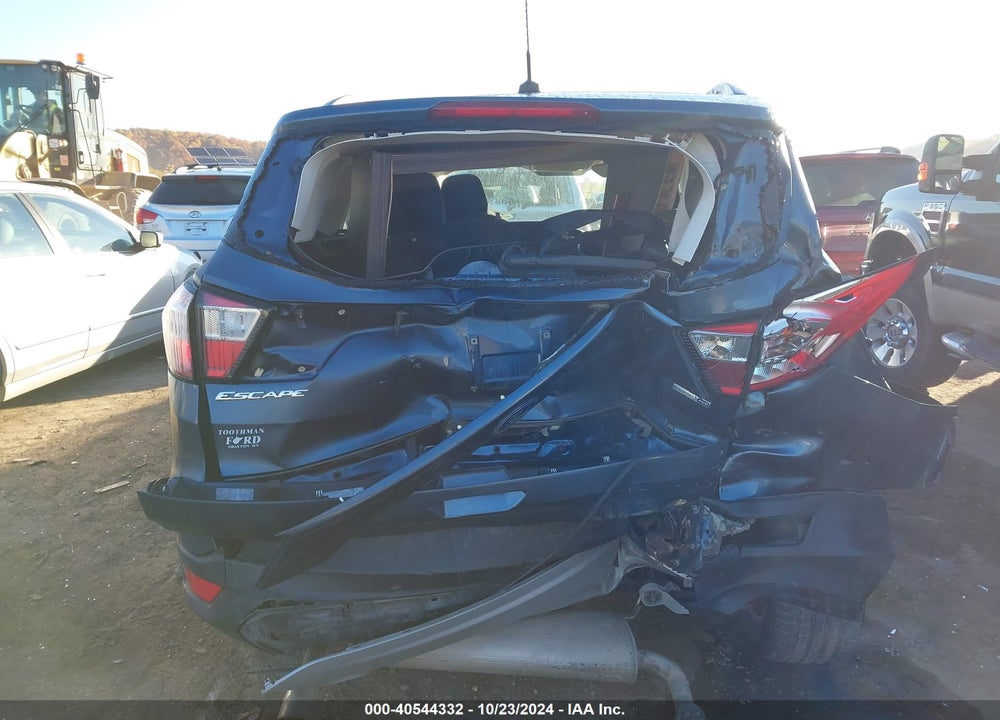 2018 FORD ESCAPE SE VIN: 1FMCU9GD2JUA70328