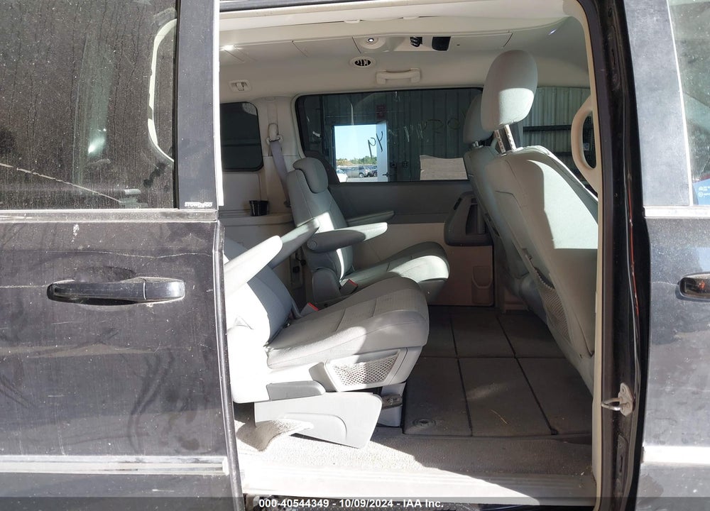 2010 CHRYSLER TOWN & COUNTRY TOURING VIN: 2A4RR5D19AR142636