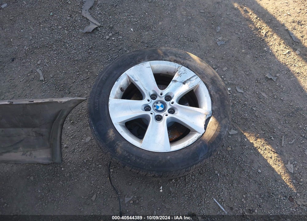 2013 BMW 528I XDRIVE VIN: WBAXH5C52DD111883