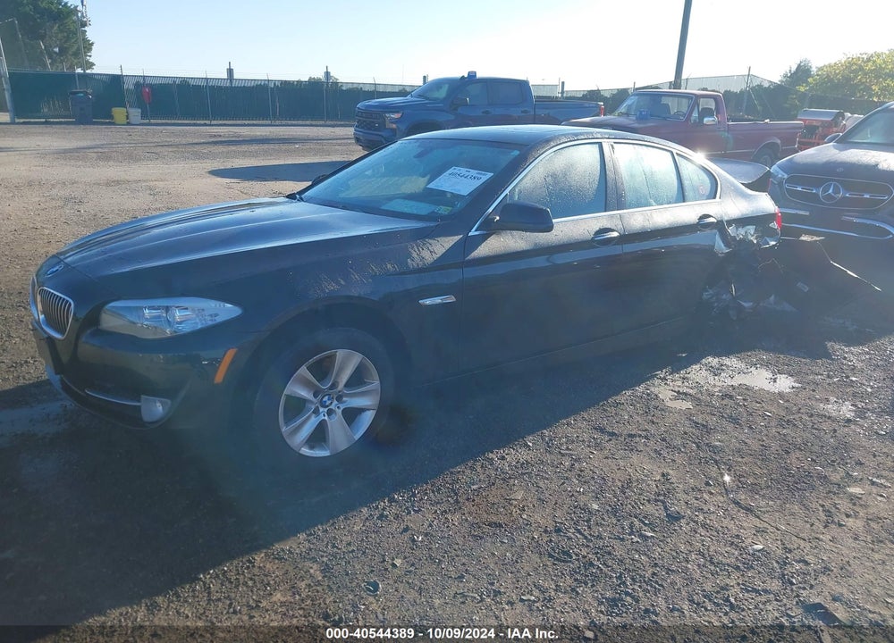2013 BMW 528I XDRIVE VIN: WBAXH5C52DD111883