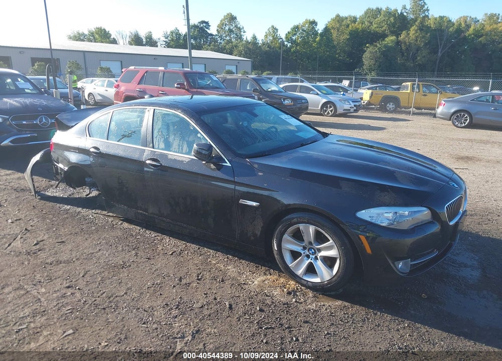 2013 BMW 528I XDRIVE VIN: WBAXH5C52DD111883