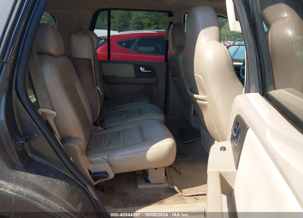 2005 FORD EXPEDITION XLT VIN: 1FMPU15535LA92414