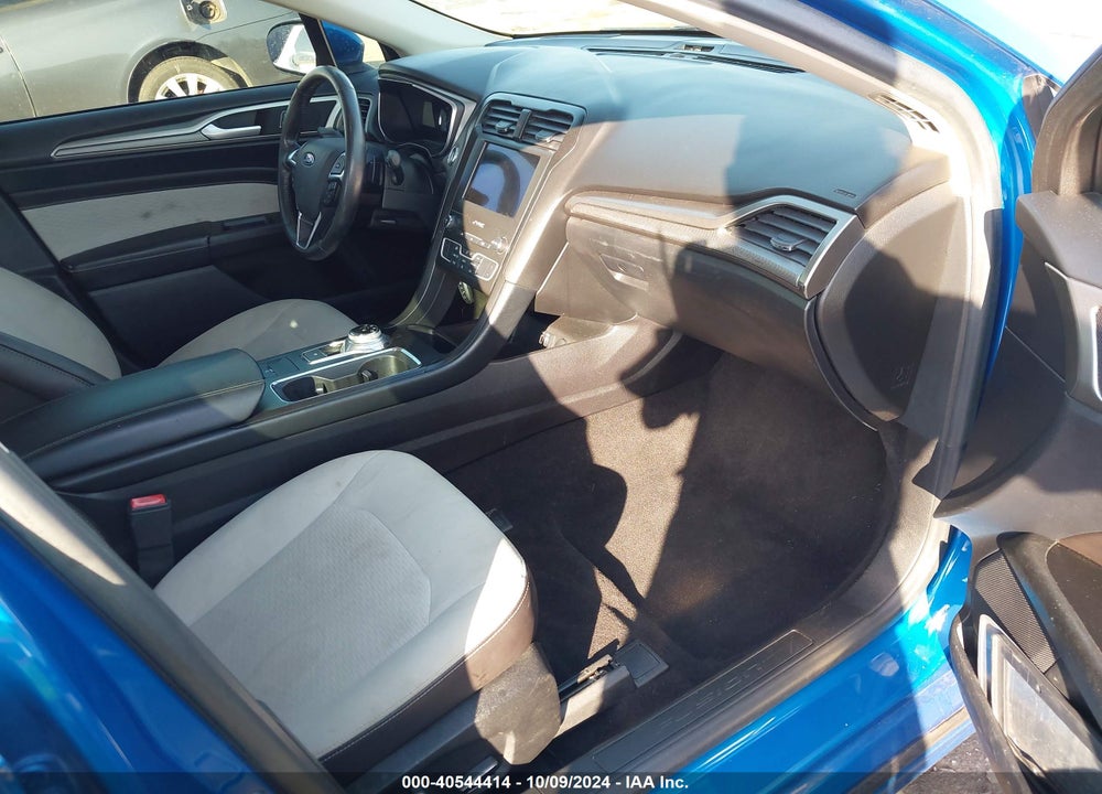 2019 FORD FUSION SE VIN: 3FA6P0HD4KR172795