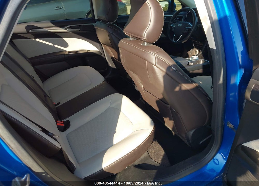 2019 FORD FUSION SE VIN: 3FA6P0HD4KR172795