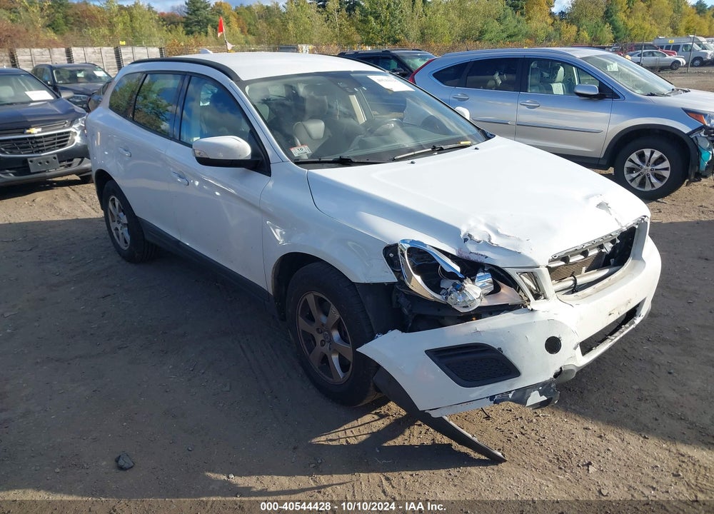2011 VOLVO XC60 3.2 VIN: YV4940DL2B2171076