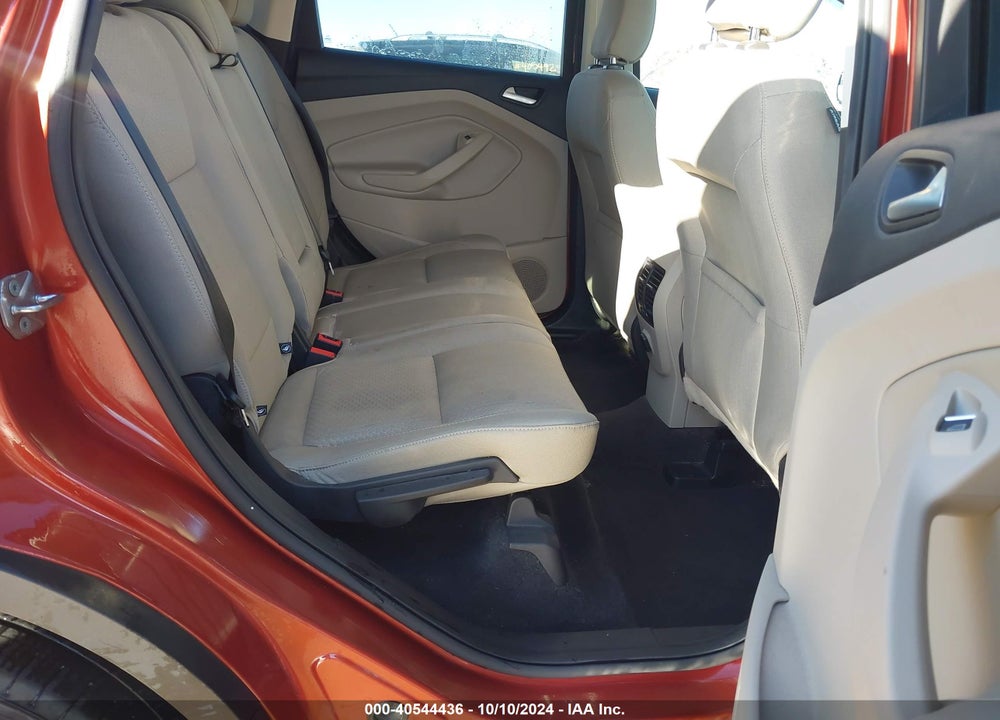 2019 FORD ESCAPE SE VIN: 1FMCU9GD8KUA95557