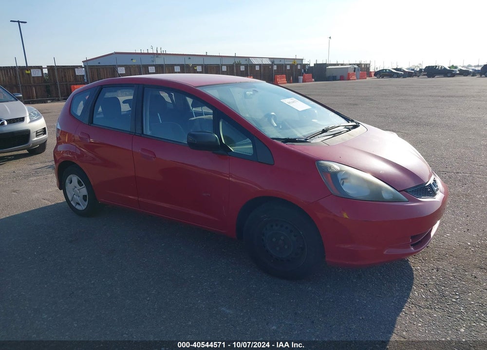 2013 HONDA FIT VIN: JHMGE8H38DC065744