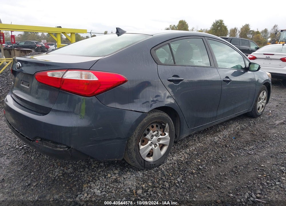 2015 KIA FORTE LX VIN: KNAFX4A64F5427089