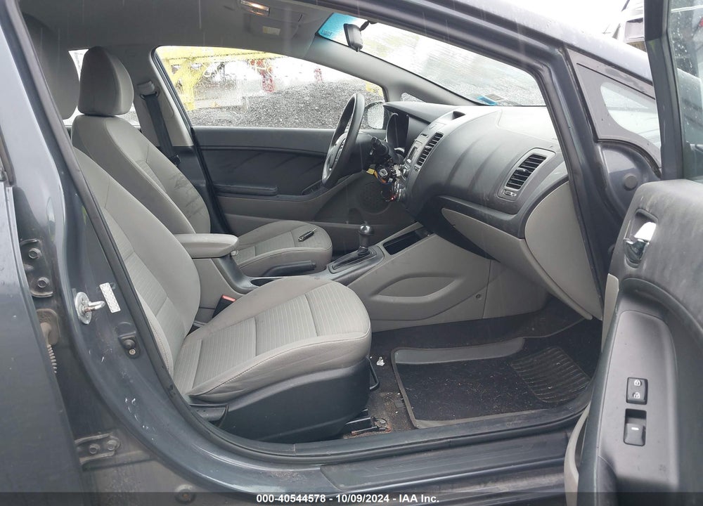 2015 KIA FORTE LX VIN: KNAFX4A64F5427089