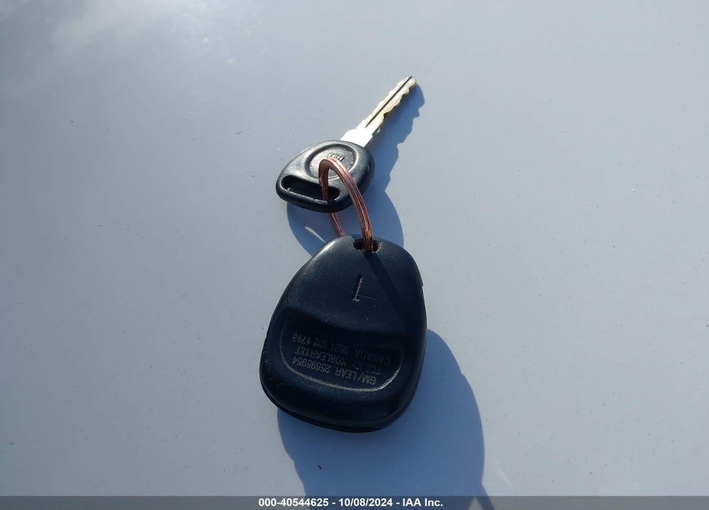 2004 CHEVROLET CLASSIC VIN: 1G1ND52F64M678820