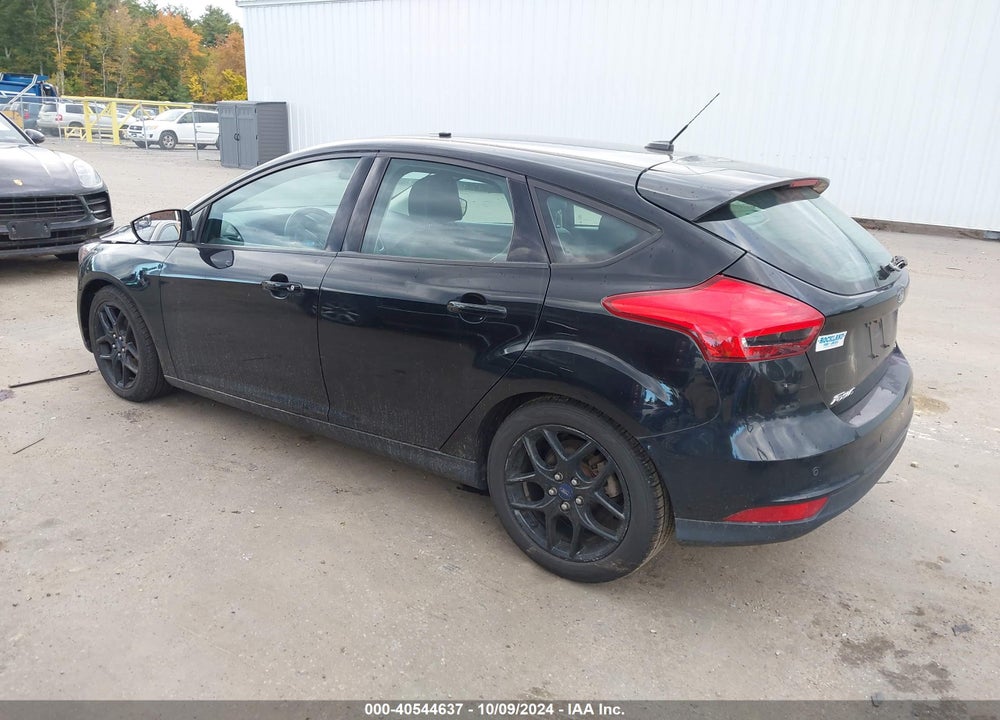 2016 FORD FOCUS SE VIN: 1FADP3K25GL206782
