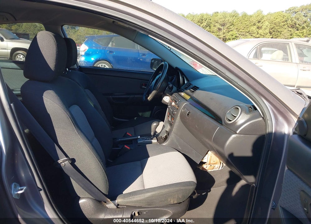 2006 MAZDA 3 I VIN: JM1BK12FX61407885