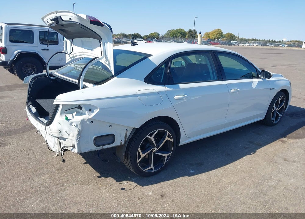 2020 VOLKSWAGEN PASSAT 2.0T R-LINE VIN: 1VWMA7A32LC023960