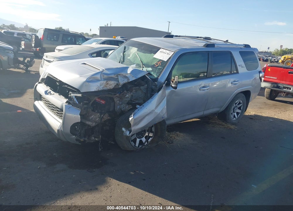 2018 TOYOTA 4RUNNER TRD OFF ROAD PREMIUM VIN: JTEBU5JR4J5564967