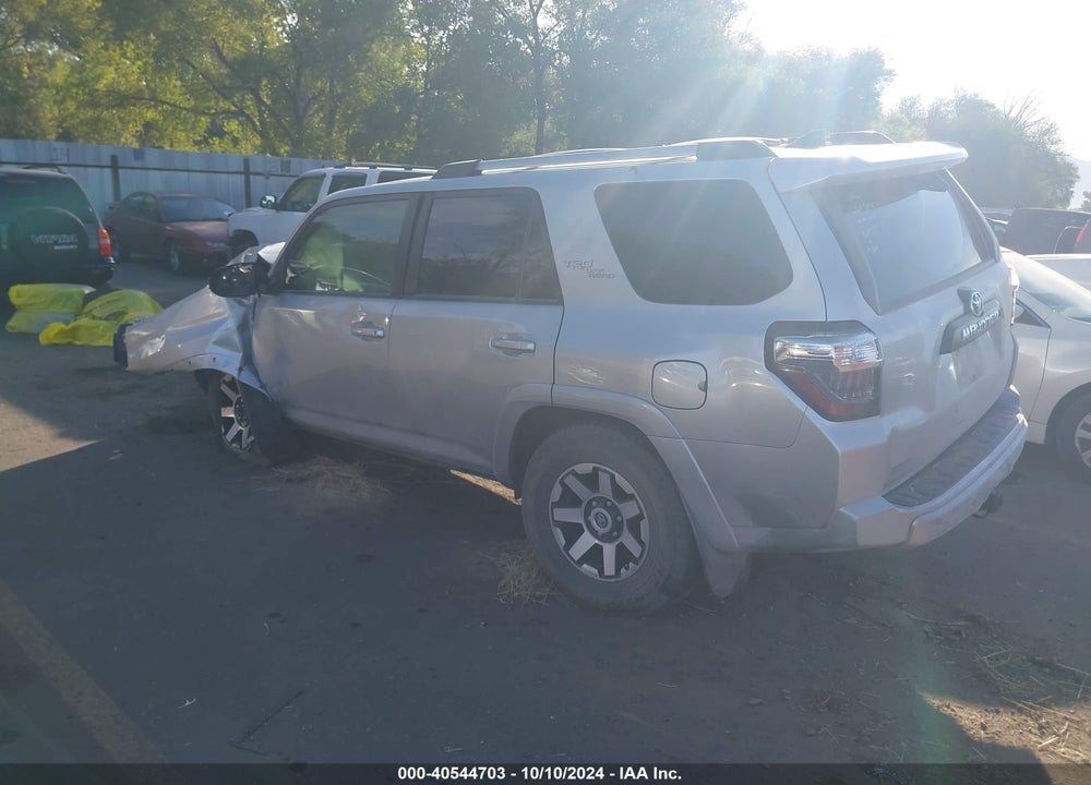 2018 TOYOTA 4RUNNER TRD OFF ROAD PREMIUM VIN: JTEBU5JR4J5564967