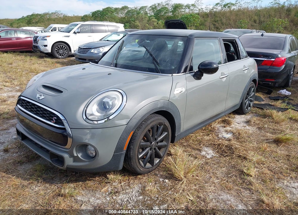 2015 MINI HARDTOP COOPER S VIN: WMWXU3C54F2B57992