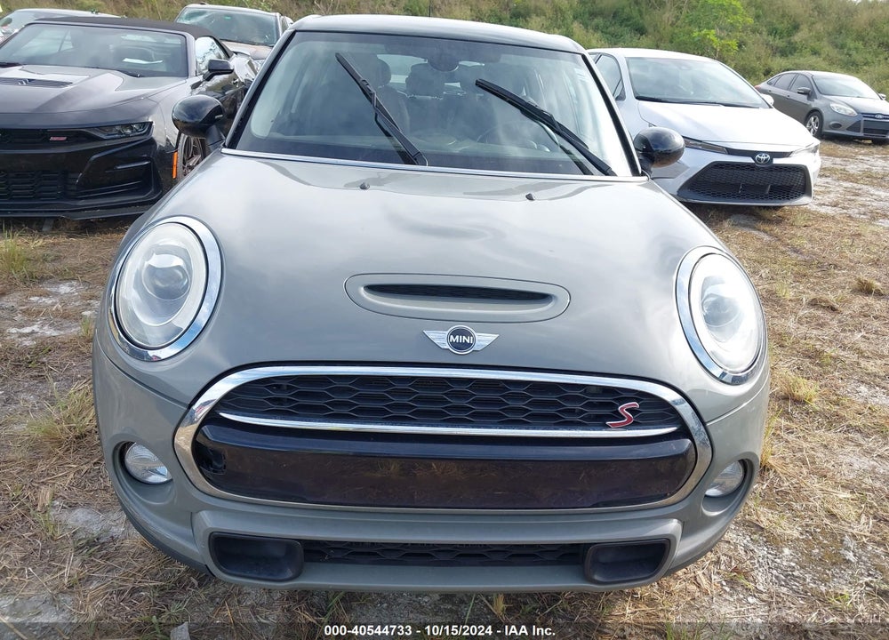 2015 MINI HARDTOP COOPER S VIN: WMWXU3C54F2B57992