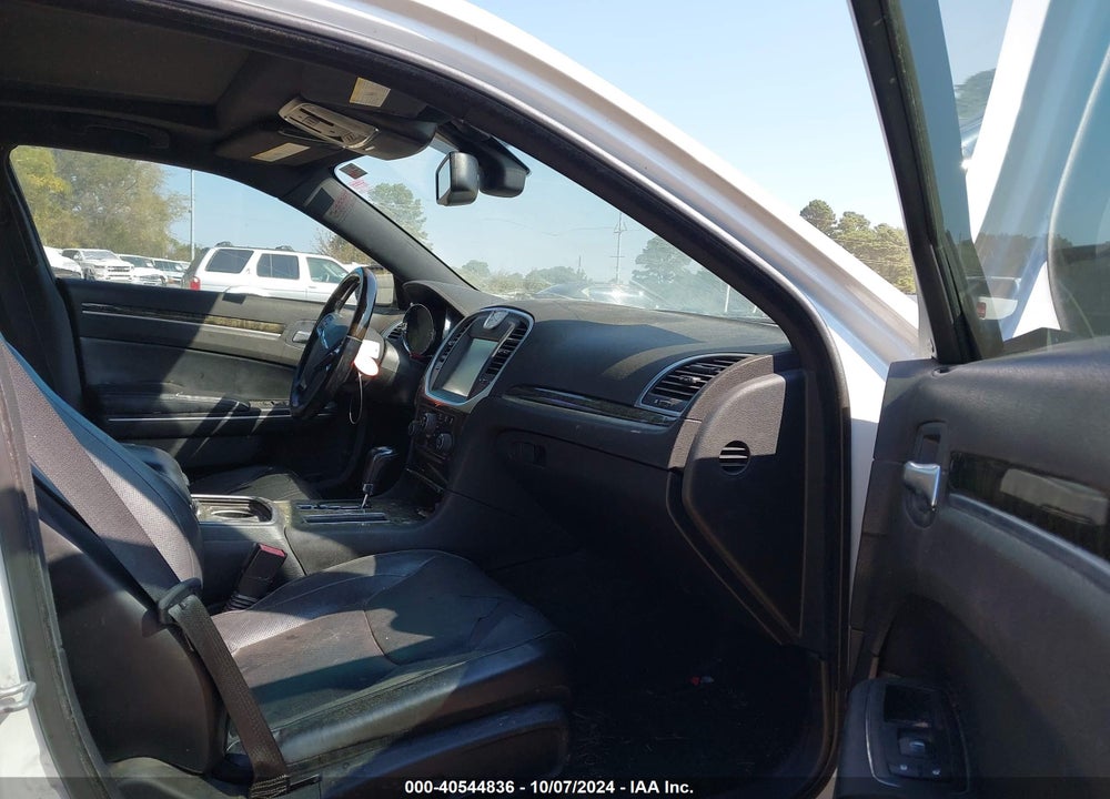 2011 CHRYSLER 300C VIN: 2C3CA6CT9BH559021