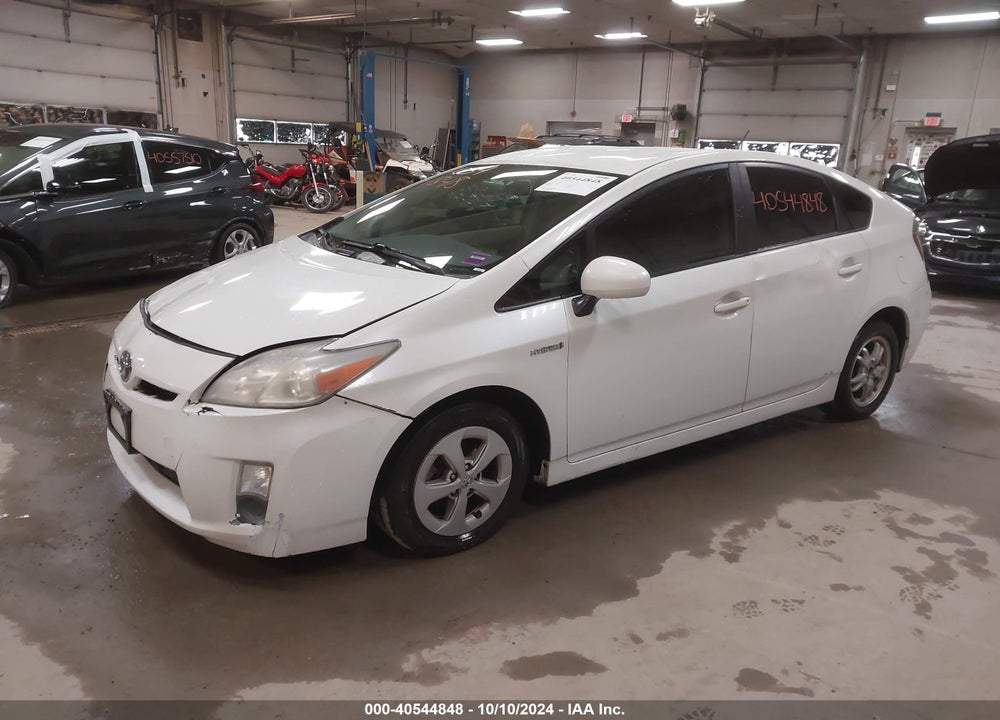 2011 TOYOTA PRIUS TWO VIN: JTDKN3DU8B1440103