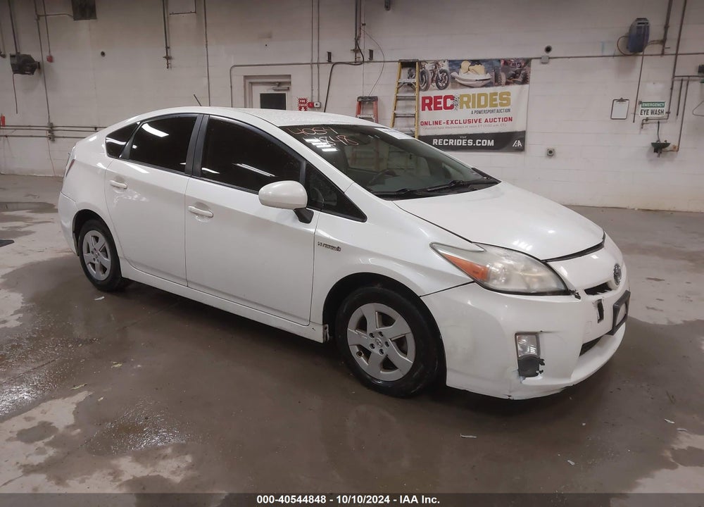 2011 TOYOTA PRIUS TWO VIN: JTDKN3DU8B1440103