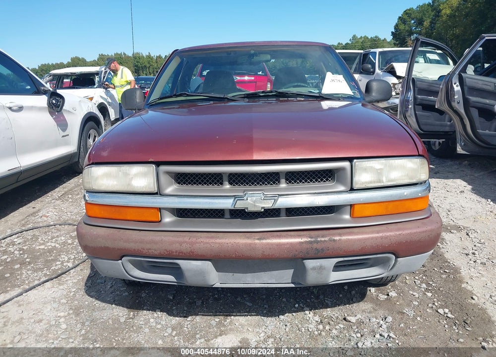 1998 CHEVROLET S-10 LS FLEETSIDE VIN: 1GCCS1441WK234011