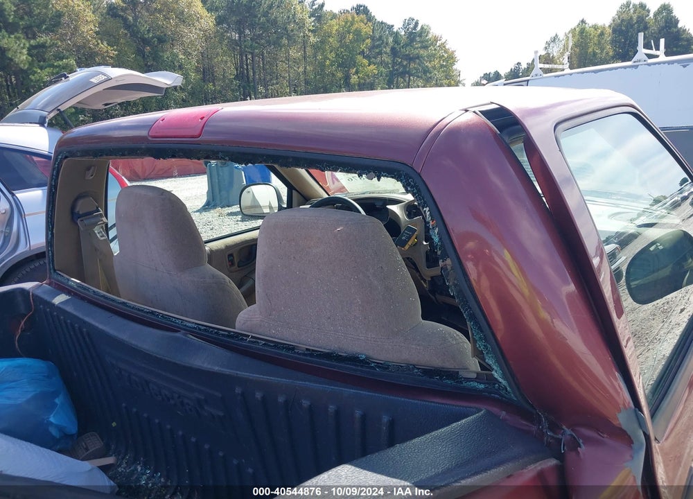 1998 CHEVROLET S-10 LS FLEETSIDE VIN: 1GCCS1441WK234011