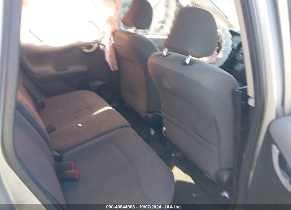 2012 HONDA FIT VIN: JHMGE8H33CC035873