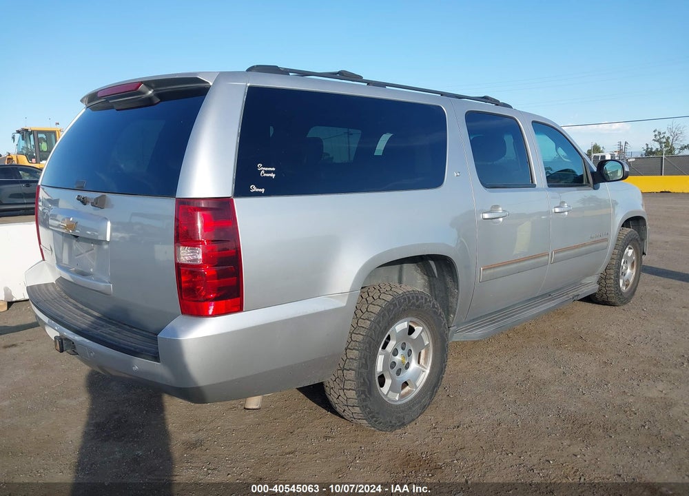 2014 CHEVROLET SUBURBAN 1500 LT VIN: 1GNSKJE75ER188832