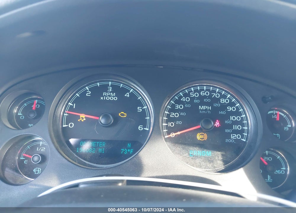 2014 CHEVROLET SUBURBAN 1500 LT VIN: 1GNSKJE75ER188832