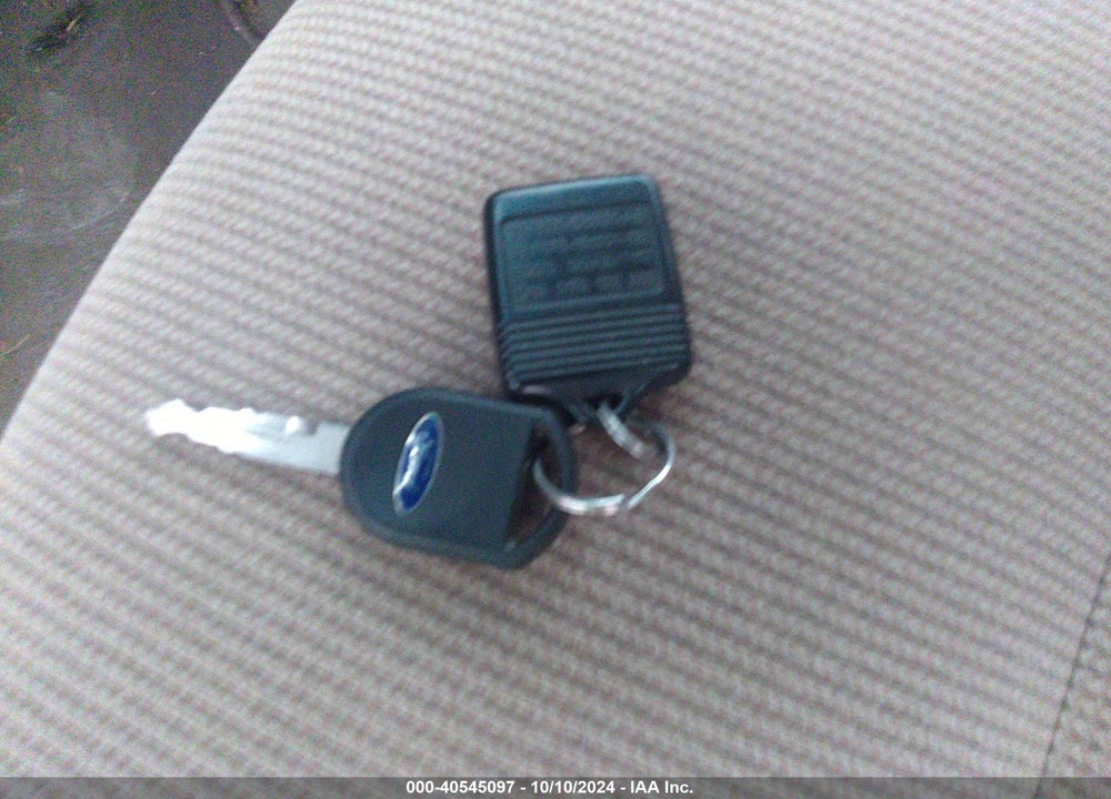 2001 FORD TAURUS VIN: 1FAFP53U61A106794