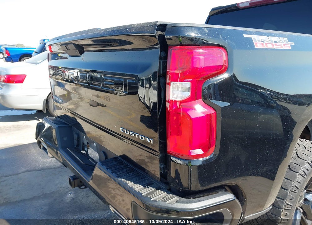 2021 CHEVROLET SILVERADO 1500 4WD SHORT BED CUSTOM TRAIL BOSS VIN: 1GCPYCEF6MZ446001