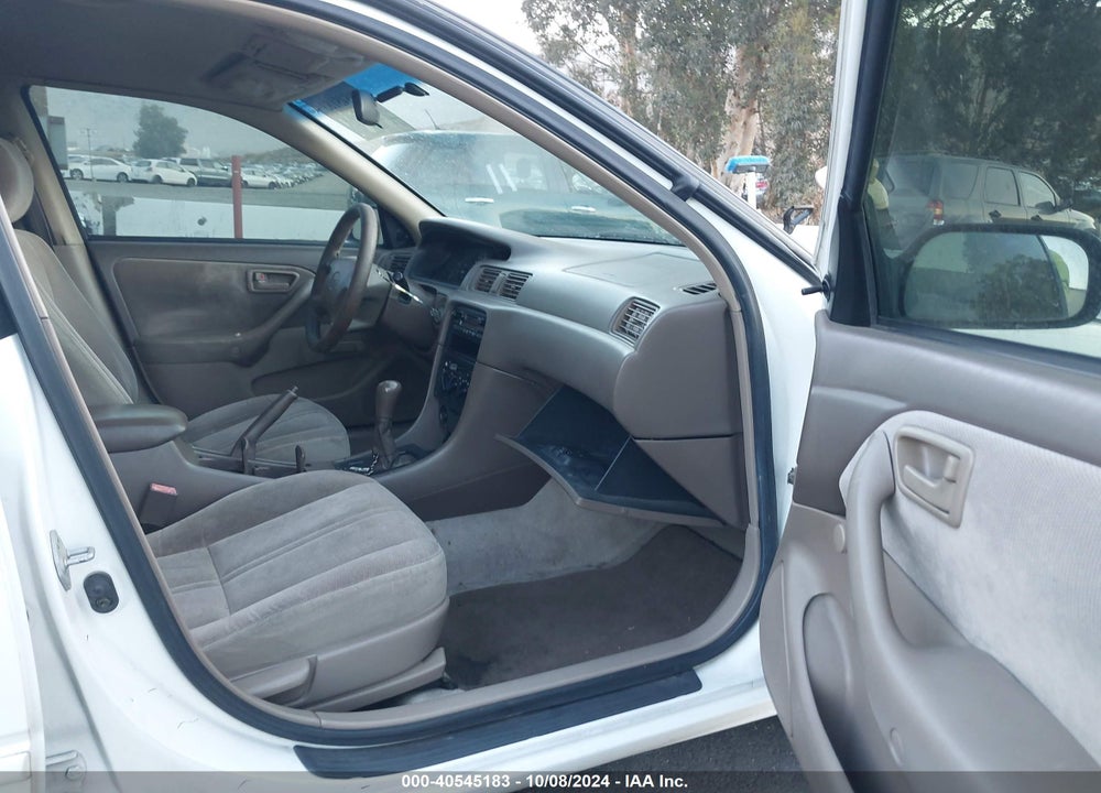 1998 TOYOTA CAMRY CE VIN: 4T1BG22K4WU246996