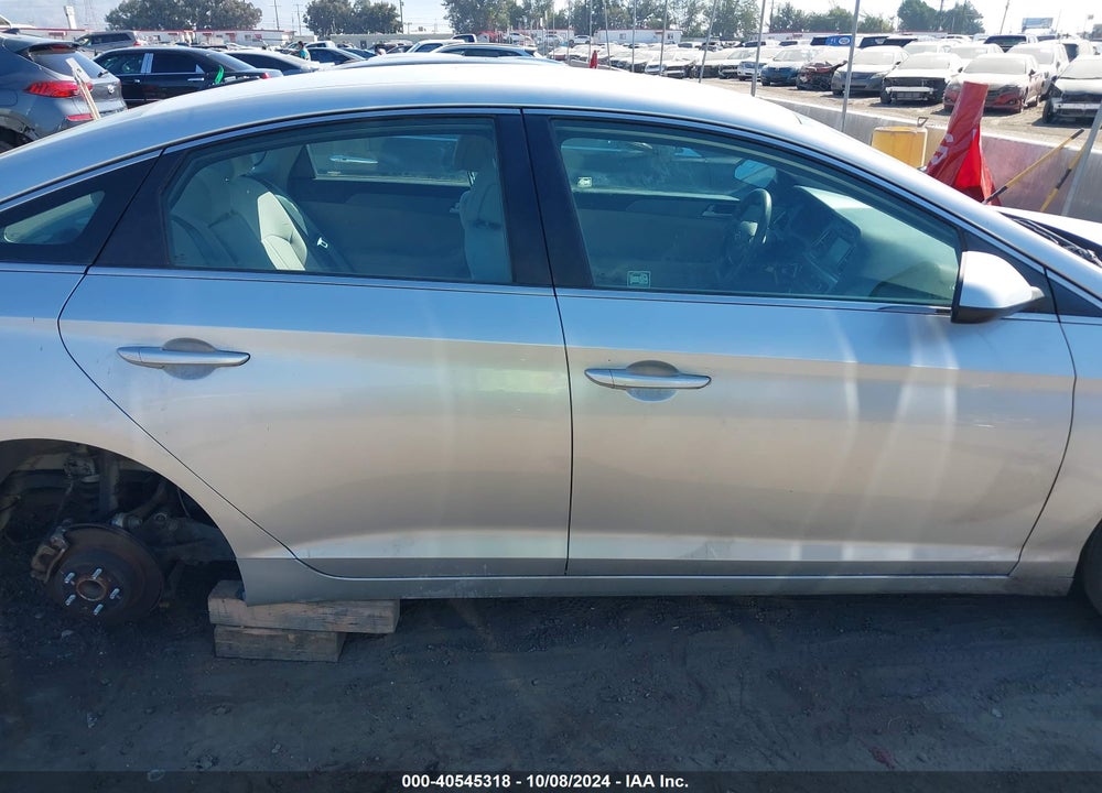 2017 HYUNDAI SONATA SE VIN: 5NPE24AF0HH575112