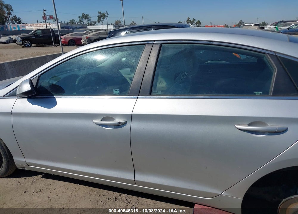 2017 HYUNDAI SONATA SE VIN: 5NPE24AF0HH575112