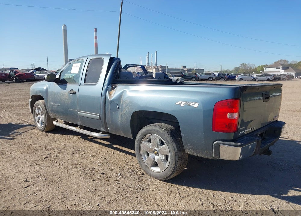 2011 CHEVROLET SILVERADO 1500 LT VIN: 1GCRKSE39BZ263862