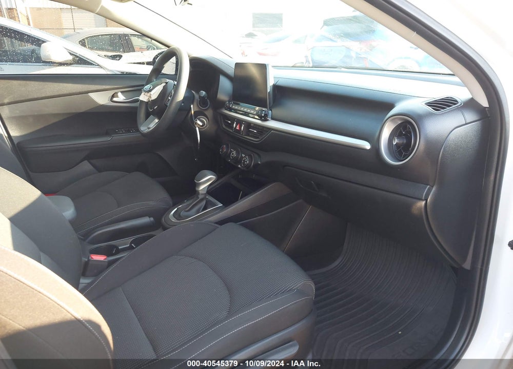 2021 KIA FORTE LXS VIN: 3KPF24AD8ME395006