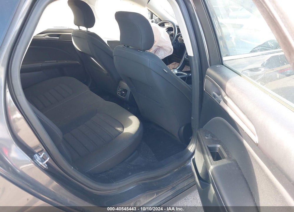 2018 FORD FUSION SE VIN: 3FA6P0HD7JR149168