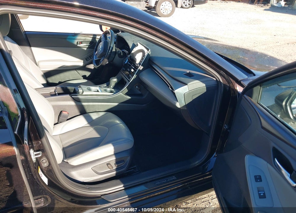 2019 TOYOTA AVALON HYBRID XLE VIN: 4T1B21FB1KU005605