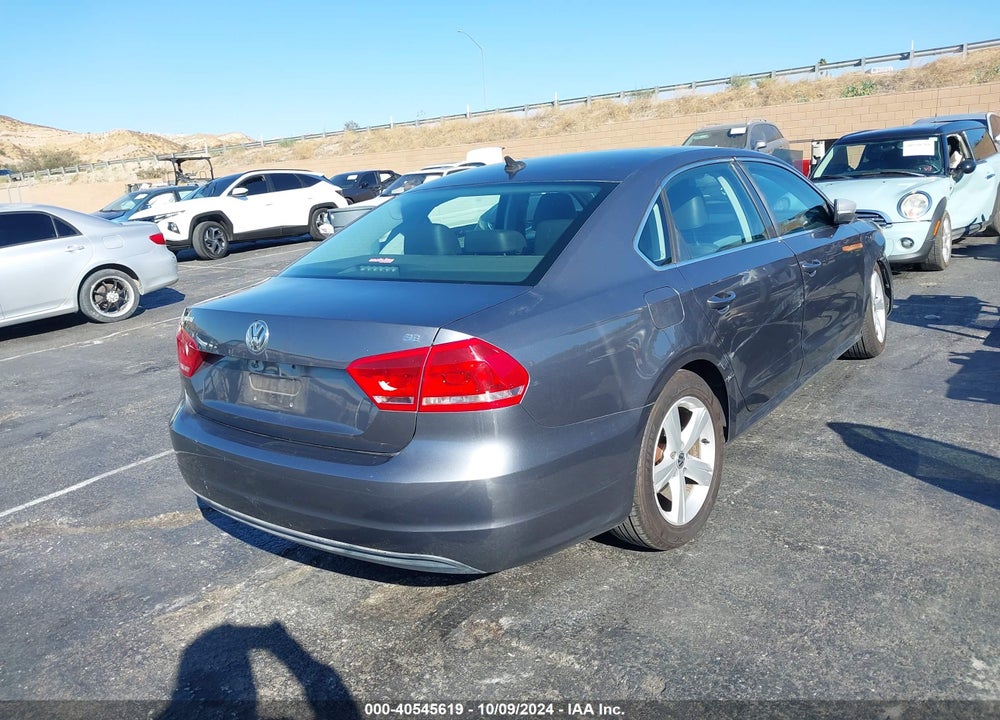 2013 VOLKSWAGEN PASSAT 2.5L SE VIN: 1VWBP7A35DC042574
